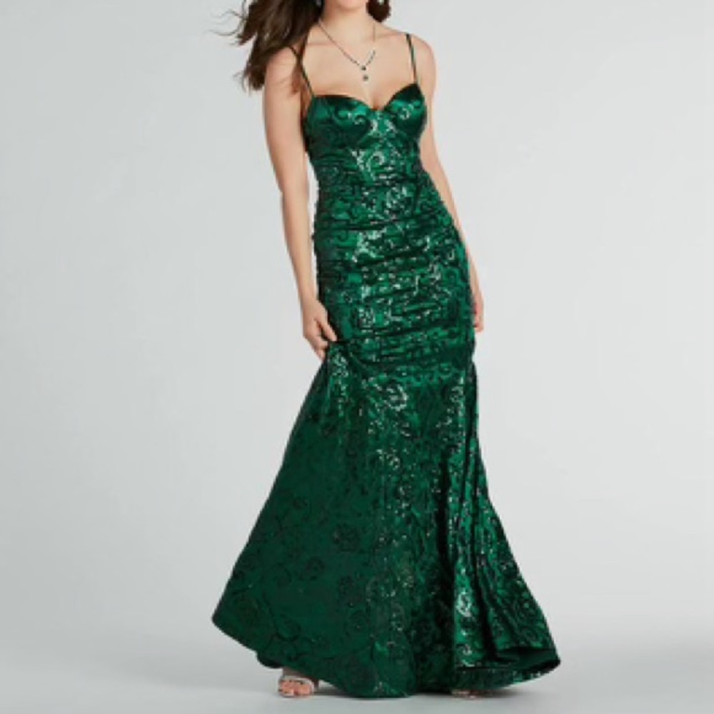 NEVER WORN: Windsor Emerald Green mermaid dress